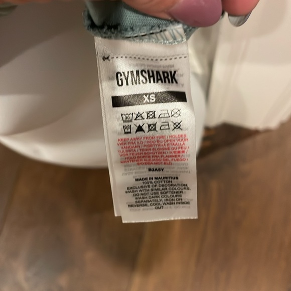 Gymshark Top size XS crop blue/green Euc 17” PTP - Picture 8 of 9